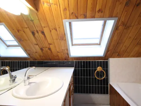 Charmante maison 100m² au centre du Mont-Dore, patio, cour, garage, 6 pers, idéale pour famille - Photo 18