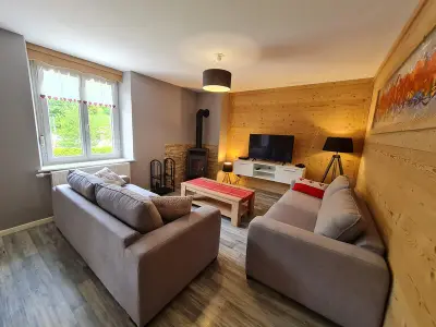 Apartamento en La Bresse,Charmant appartement 85 m² près des pistes, terrasse et parking privé, équipements complets. FR-1-589-410 N°859172