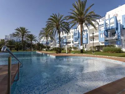 Appartement à Denia, Appartement RDC avec Terrasse, 2 Chambres, Piscine et Proche Plage à Dénia - L896309