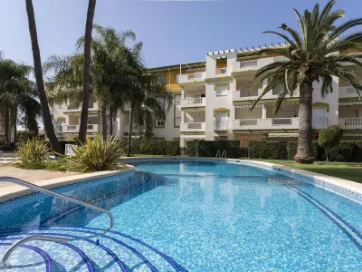 Appartement à Denia, Appartement 2 chambres avec terrasse, piscine et parking à 250m de la plage à Dénia - L896314