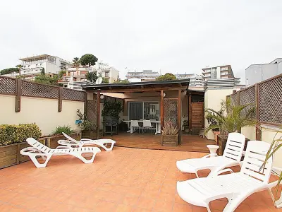 Appartement à Lloret de Mar, Appartement 110m² à 100m de la plage, terrasse, climatisation, parking, Wi-Fi - L896346