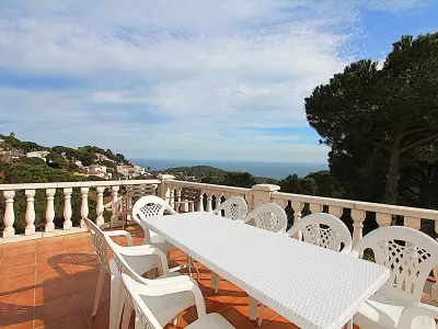 Maison à Lloret de Mar, Villa Montecarlo, piscina privada y impresionantes vistas al mar - L850038