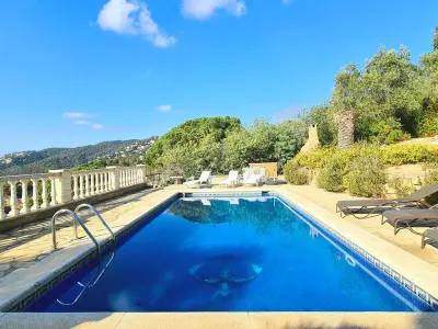 Maison à Lloret de Mar, Villa Majestic, fantásticas vistas al mar, piscina privada y barbacoa - L850045