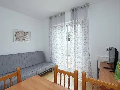 Appartement à Lloret de Mar, Appartement avec Terrasse, à 2 Pas de la Plage, pour 3 Pers., Lloret de Mar - L896375