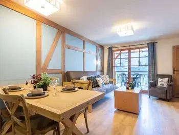 Wohnung in Saint Lary Soulan,Appartement Duplex Centre Saint-Lary avec Piscine, Sauna et Parking FR-1-296-395 N°944196