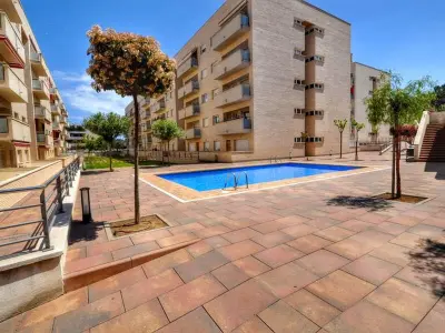 Appartement à Lloret de Mar, Appartement moderne avec piscine, 4/6 personnes, à 300m de la plage - L896399