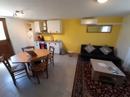 Longère restaurée avec piscine chauffée, terrasse et barbecue à Archigny - Photo 1