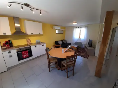 Longère restaurée avec piscine chauffée, terrasse et barbecue à Archigny - Photo 3