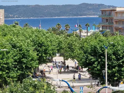 Appartement à Cavalaire sur Mer, T3 au centre de Cavalaire avec parking, clim, wifi, proche plage - L896468