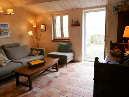 Charmante maison rénovée avec goût, jardin clos, accès wifi, proche commerces et mer. - Photo 2
