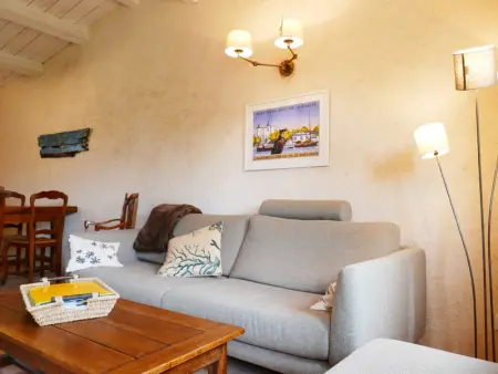 Charmante maison rénovée avec goût, jardin clos, accès wifi, proche commerces et mer. - Photo 4