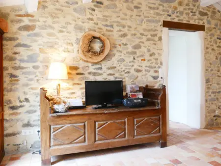 Charmante maison rénovée avec goût, jardin clos, accès wifi, proche commerces et mer. - Photo 5