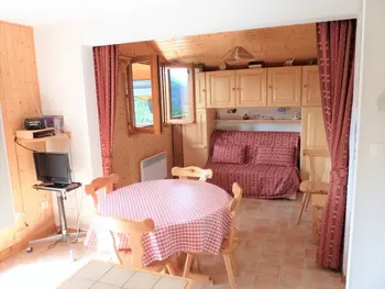 Appartement in Le Biot,Spacieux 3 pièces avec balcon, parking et coin montagne FR-1-573-104 N°896500