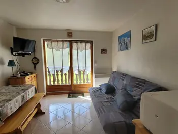 Appartement à Le Biot, Studio 25m² au pied des montagnes, balcon, idéal pour 4 pers - L896504