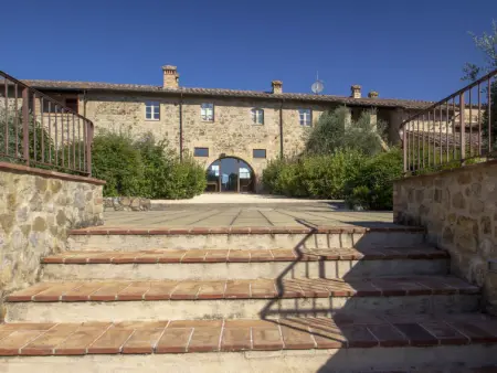 Gîte Il Cortino : Ancienne Ferme au Cœur de Chianti, Piscine et Vues Bucoliques, Près de Sienne et Florence - Photo 8