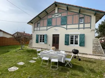 Villa à Vieux Boucau les Bains, Villa spacieuse pour 9 pers, à 5 min de la plage, jardin, BBQ, wifi, parking, parfait pour familles/amis - L850489