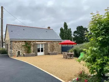 Gîte in Mésanger,Gîte rénové au calme avec jardin, terrasse et accès à une plage aménagée FR-1-306-1219 N°850609