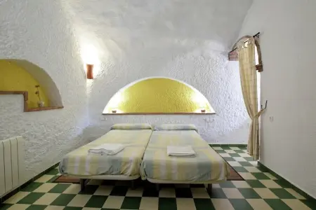 Cueva 2 dorm, Maison troglodyte à Guadix avec piscine et barbecue - Photo 5