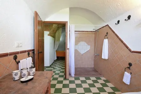 Cueva 2 dorm, Maison troglodyte à Guadix avec piscine et barbecue - Photo 18