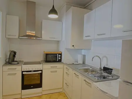 Appartement avec terrasse vue mer près du centre et plages, parking inclus - Photo 2