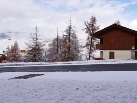 Studio cabine cosy avec balcon, bien équipé, accès rapide aux pistes et commerces – Montchavin Les Coches - Photo 10