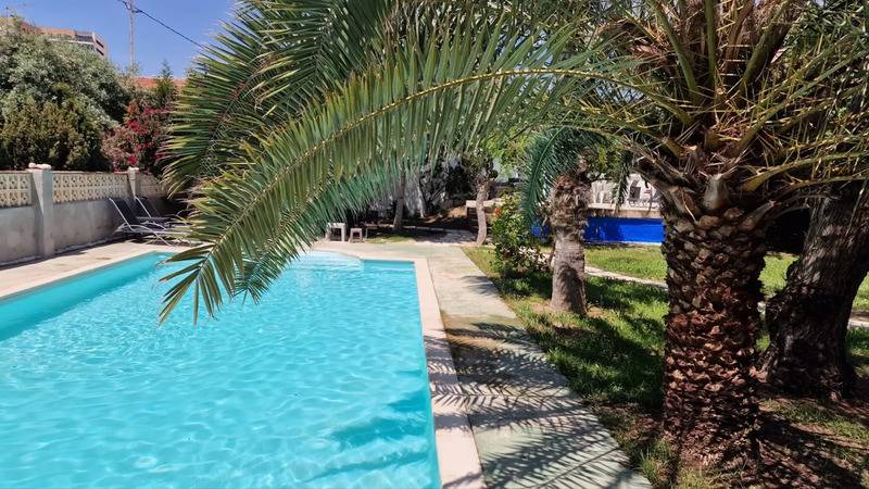 casa con jardin y piscina exclusivos, Location Maison à El Campello - Photo 1 / 26