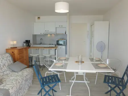 Studio cabine 4 pers, parking, plage, 2 étoiles, Saint-Gilles-Croix-de-Vie - Photo 10
