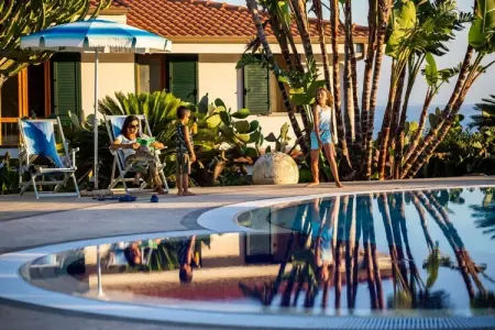 Gattotrilo x 4, Appartement dans une résidence avec piscine - Photo 11