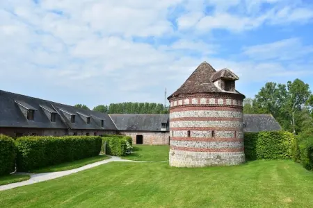 Gite Domaine Saint Julien, Gîte à Flainville près de la côte normande - Photo 1