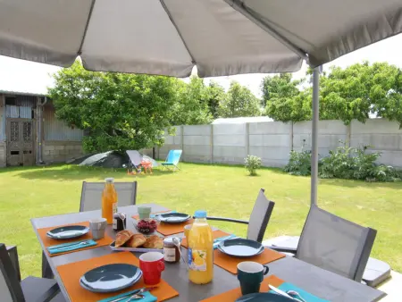Maison familiale à Pirou avec jardin clos et vélos - Photo 1