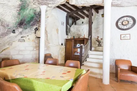 Maison troglodyte - La Tour, Maison troglodyte unique dans la Vallée - Photo 16