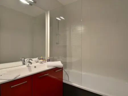 Appartement rénové 6 pers · Proche pistes · Balcon · Piscine - Photo 8