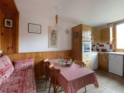 Appartement à Belle Plagne, Appartement chaleureux 5 pers, accès pistes, balcon, WIFI, animaux admis - L959380