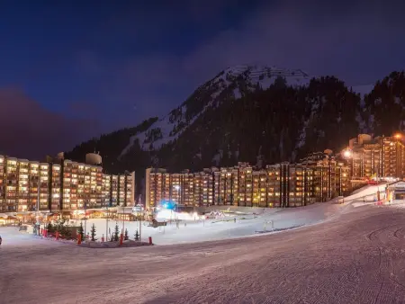 Appartement fonctionnel proche des pistes avec balcon et parking - Photo 11