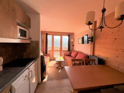 Appartement à Belle Plagne, Studio cabine au pied des pistes avec balcon et casier à skis - L896911