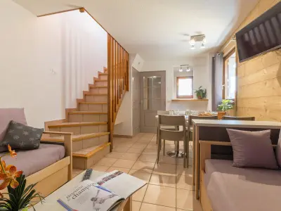 Appartement à La Salle les Alpes, Chalet en duplex lumineux · Accès pistes · WIFI gratuit · Animaux admis - L941169