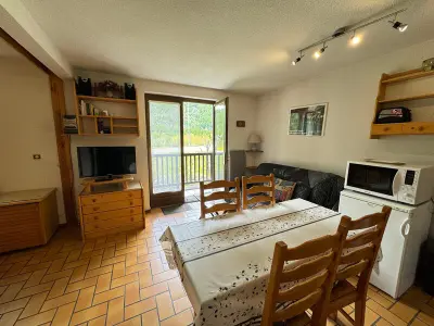 Appartement à Le Monêtier les Bains, Studio avec balcon pour 4 pers, proche des pistes et des commerces - L941172