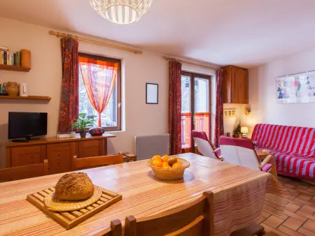 Spacieux Appartement Proche des Pistes avec Wifi Gratuit et Près des Grands Bains du Monêtier - Photo 1