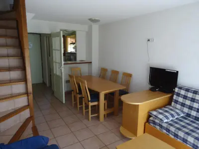 Appartement à La Salle les Alpes, Chalet mitoyen triplex avec navette, wifi gratuit, animaux admis - L941182