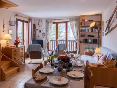 Appartement à Le Monêtier les Bains, Chalet spacieux avec jardin et parking privé - L969554