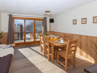 Appartement à Briançon, Appartement lumineux et rénové à Briançon · Au pied des pistes · Wifi gratuit - L941196