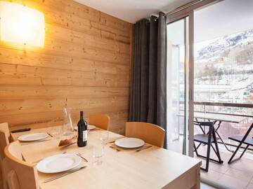 Appartement rénové  Près des pistes  Casier à skis, Appartement 5 personnes à Briançon FR-1-358-197