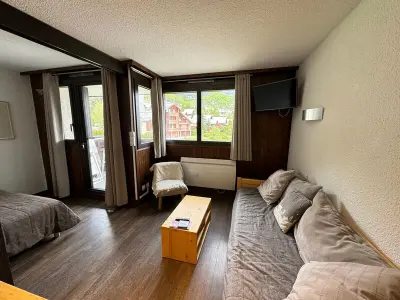 Appartement à Saint Chaffrey , Studio cosy à St-Chaffrey, proche pistes avec parking - L941214