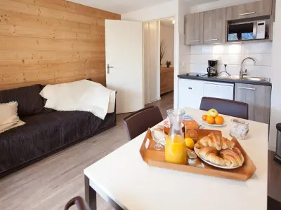 Appartement à Briançon, Studio lumineux avec balcon à Briançon, accès direct aux pistes, coin montagne & Wi-Fi gratuit - L941231