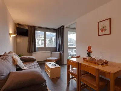 Appartement à Saint Chaffrey , Studio rénové, accès navette ski, parking, balcon - 4 pers - L941246