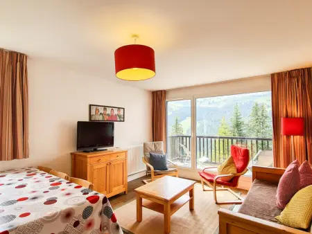 Appartement à Flaine, Appartement lumineux au centre de Flaine Forêt avec balcon et parking couvert - L896930