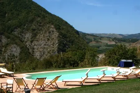 Borgo Belvedere Bilo, Maison à Imola avec forêt et piscine - Photo 7