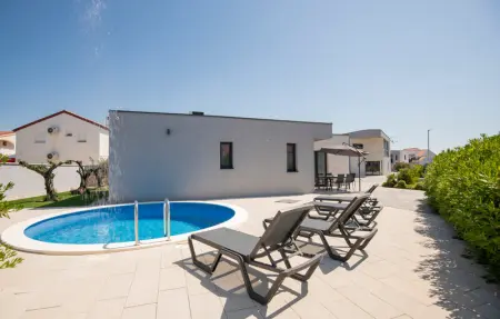 Location Maison 6 personnes à Vir - Photo 9