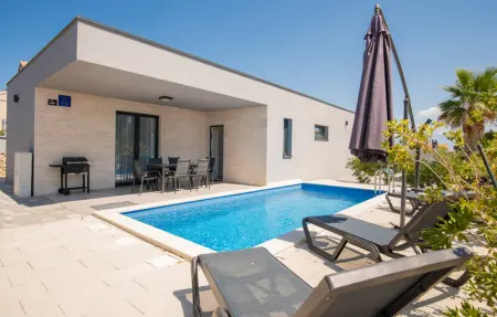 Location Maison 6 personnes à Vir - Photo 1