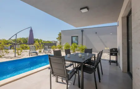 Location Maison 6 personnes à Vir - Photo 5